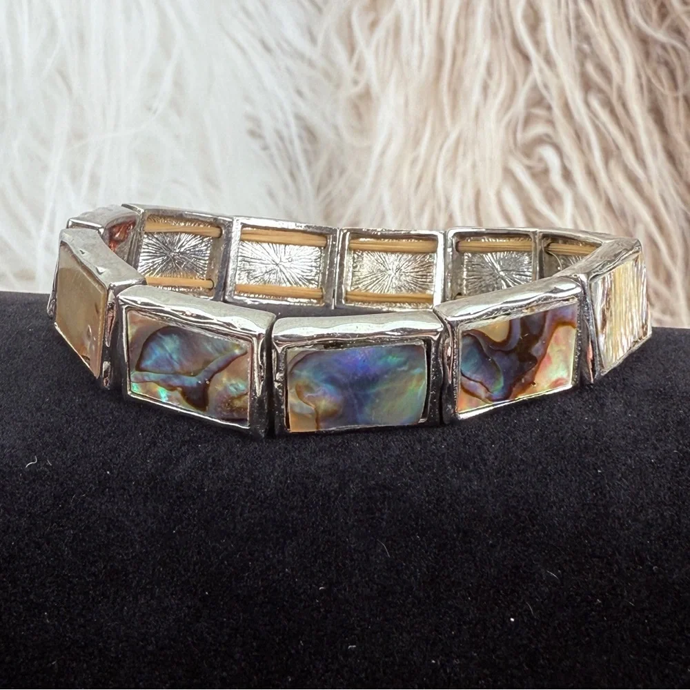 Beautiful vintage Silvertone abalone stretch bracelet - Picture 6 of 10